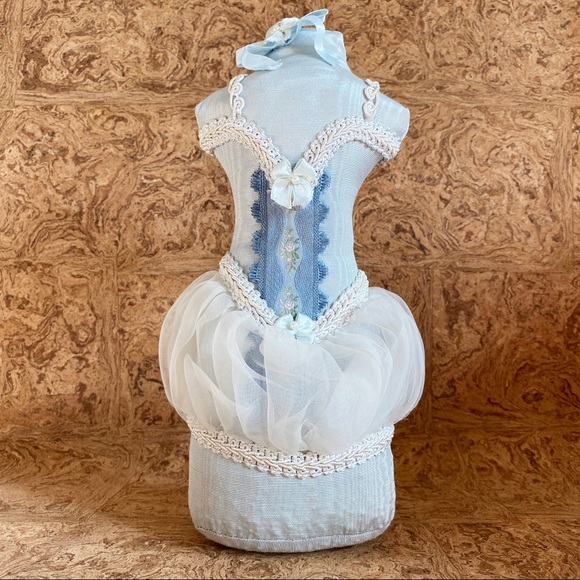 Other - ❌SOLD❌ VTG Blue Victorian Lace Mini Mannequin